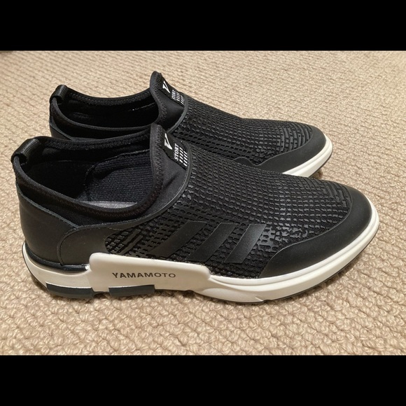 Men slip on - Picture 2 of 5